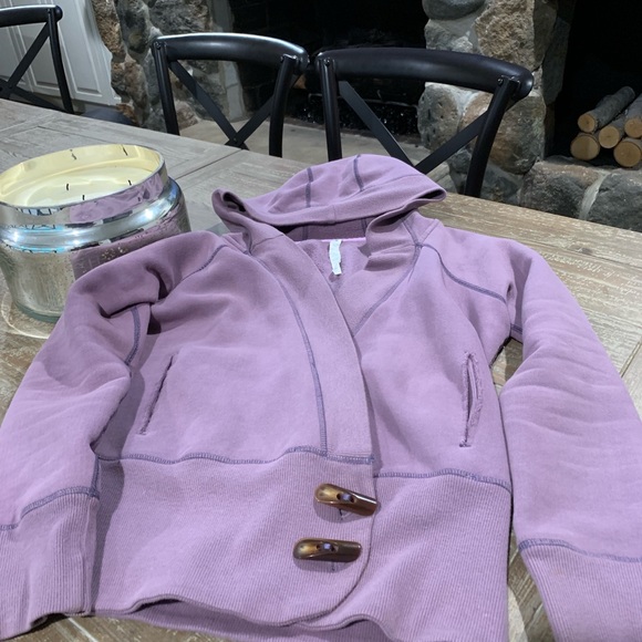 ❌SOLD❌Vintage Lululemon Lilac Yoga Hoodie Size 4 - Picture 3 of 7